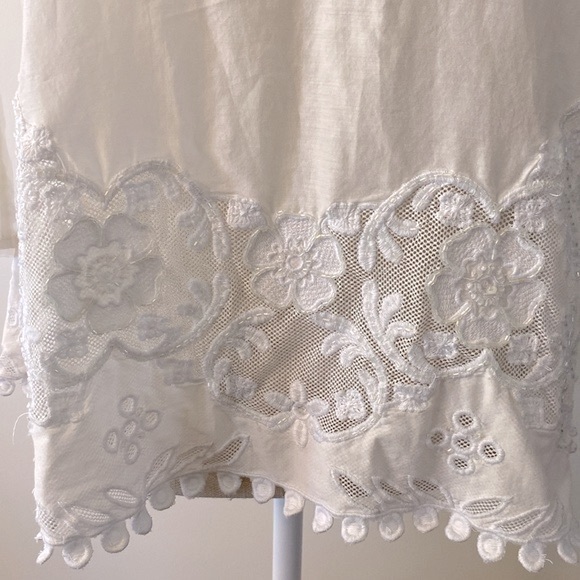 Maeve woman’s white beaded sequins, cotton, silk blend blouse, 3/4 sleeve sz 2 - Picture 4 of 13